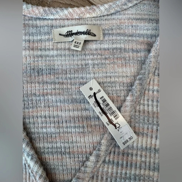 Madewell Space-Dye Faux-Wrap Top
Size xxs
Pit to pit 14” - Picture 7 of 8